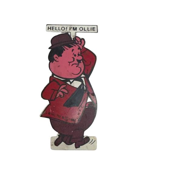 Laurel & Hardy "Hello! I'm Ollie" 1986 Vintage Fridge Magnet - Picture 1 of 2